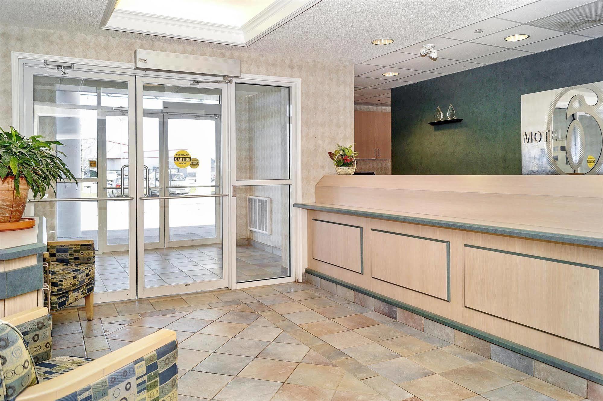 Motel 6-Peterborough, On Dış mekan fotoğraf