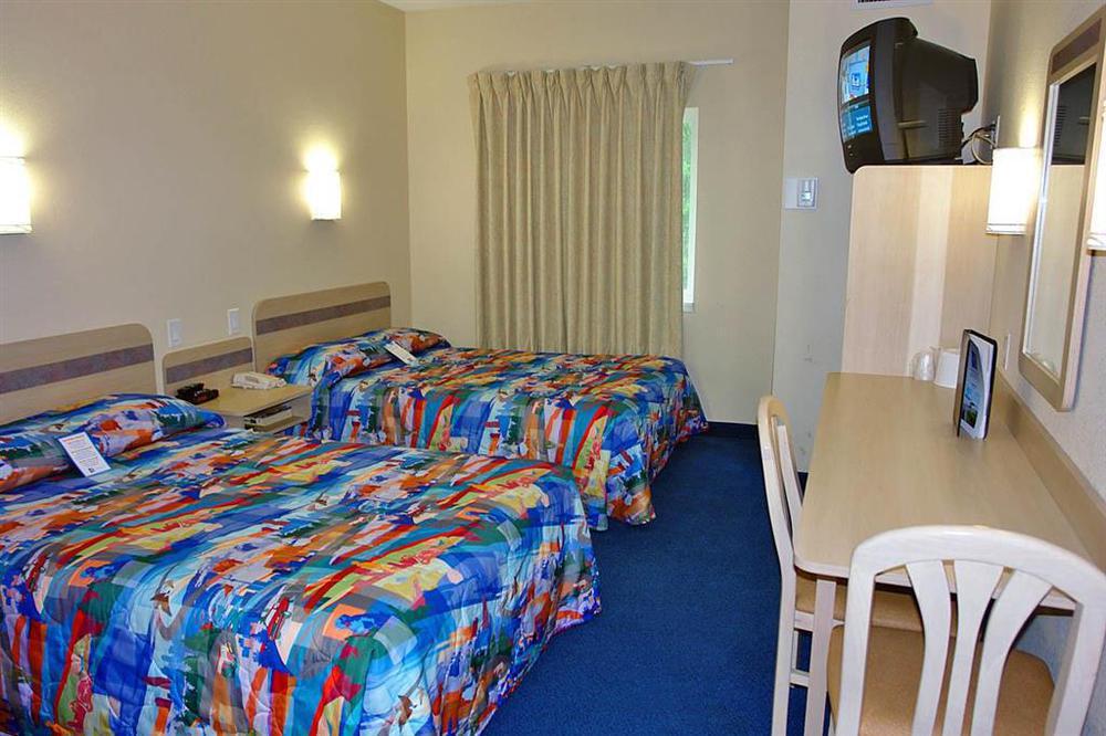 Motel 6-Peterborough, On Oda fotoğraf